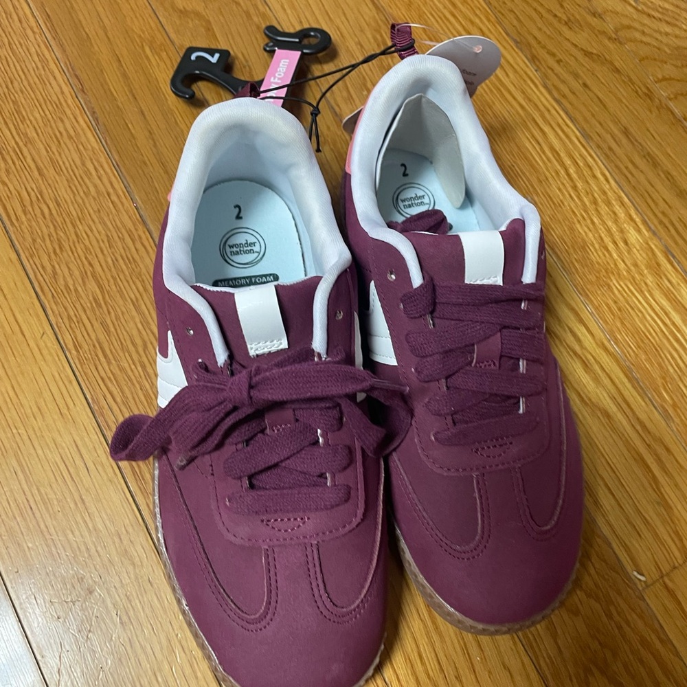 Adorable‎ Plum Sneakers with White Accents casual size 2 NWT - Picture 2 of 8